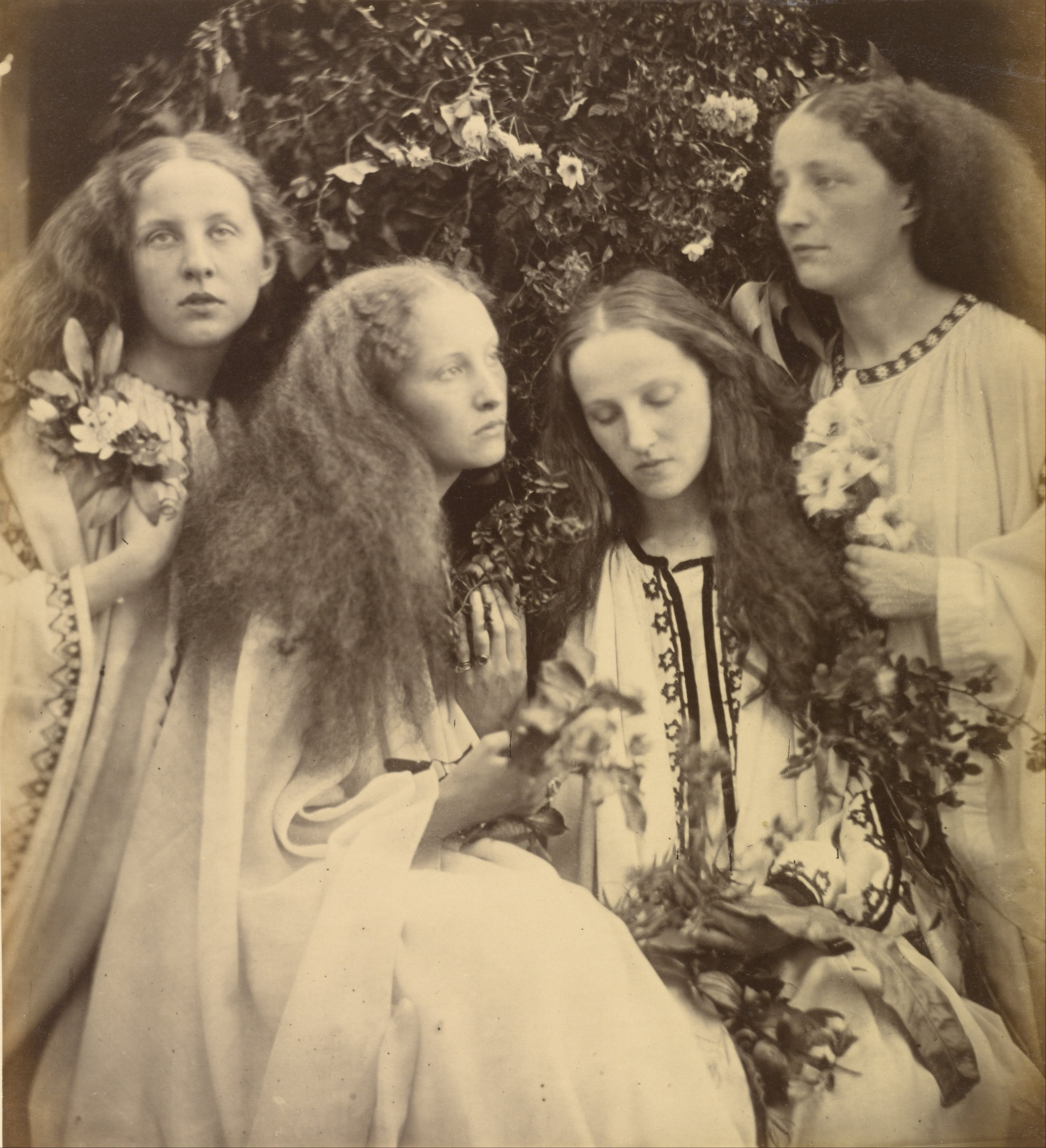 Rosebud garden of girls – Pre-Raphaelite Reflections